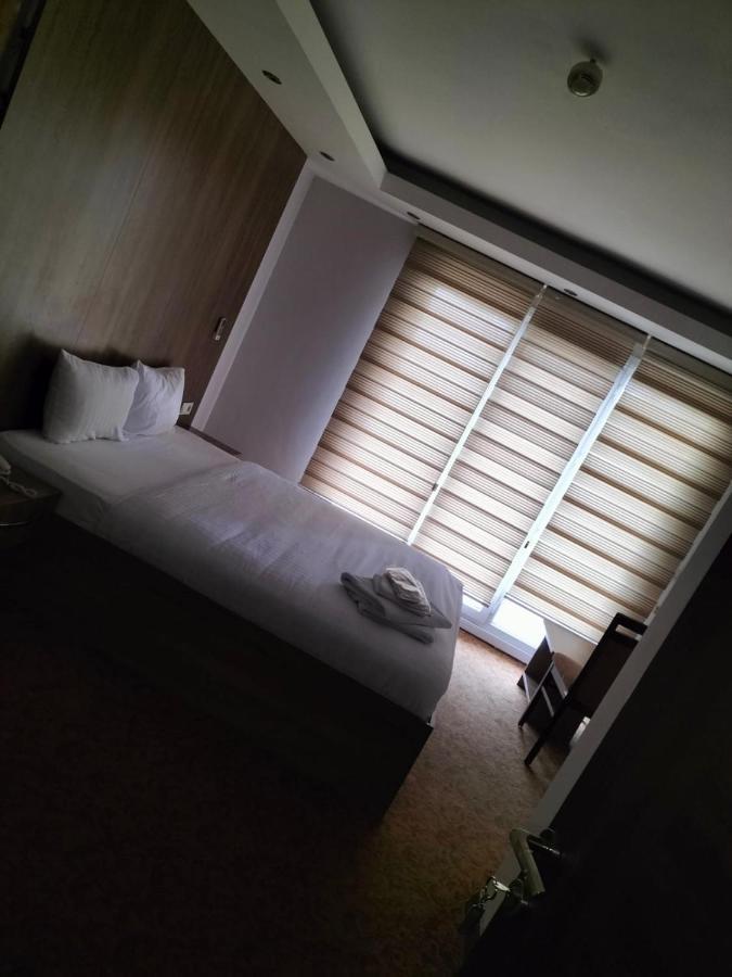 Ny World Hotel Истанбул Екстериор снимка