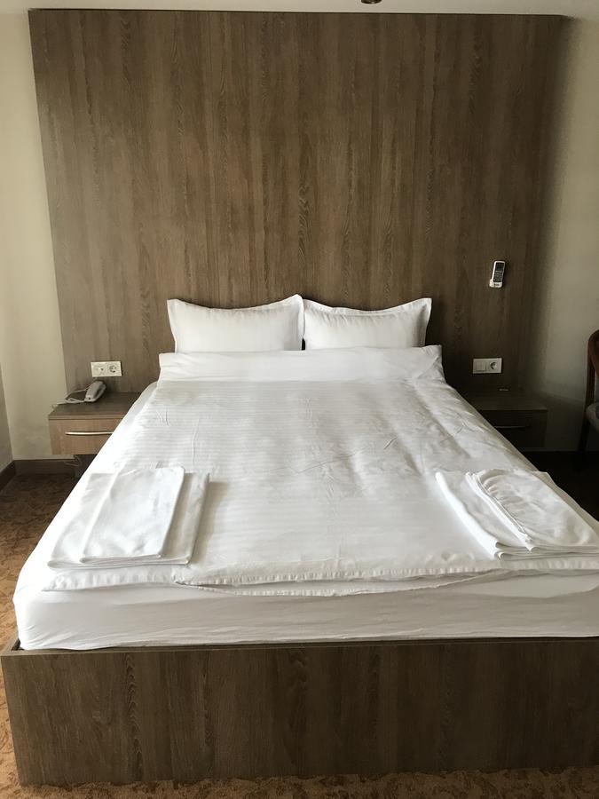 Ny World Hotel Истанбул Екстериор снимка