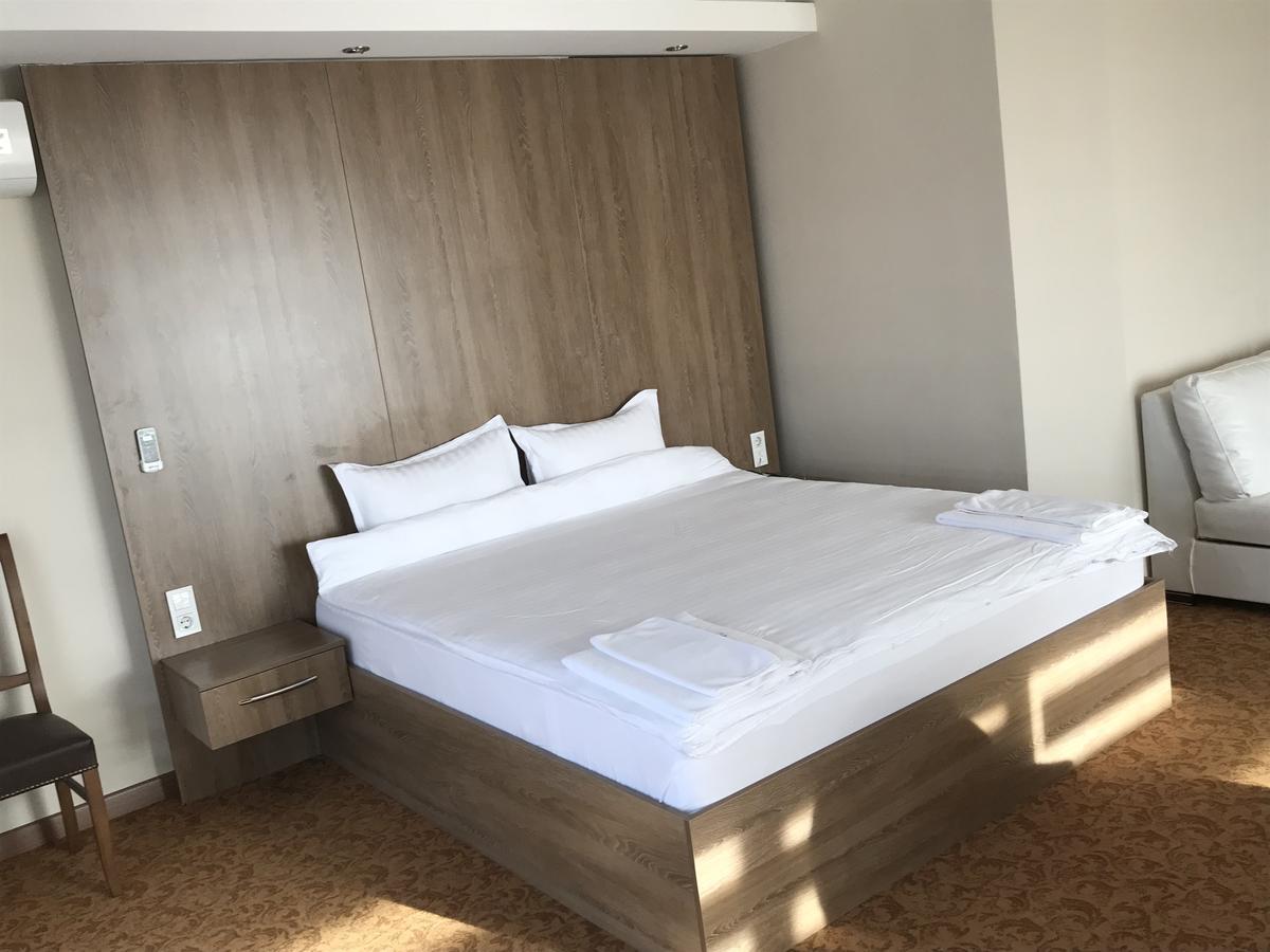 Ny World Hotel Истанбул Екстериор снимка